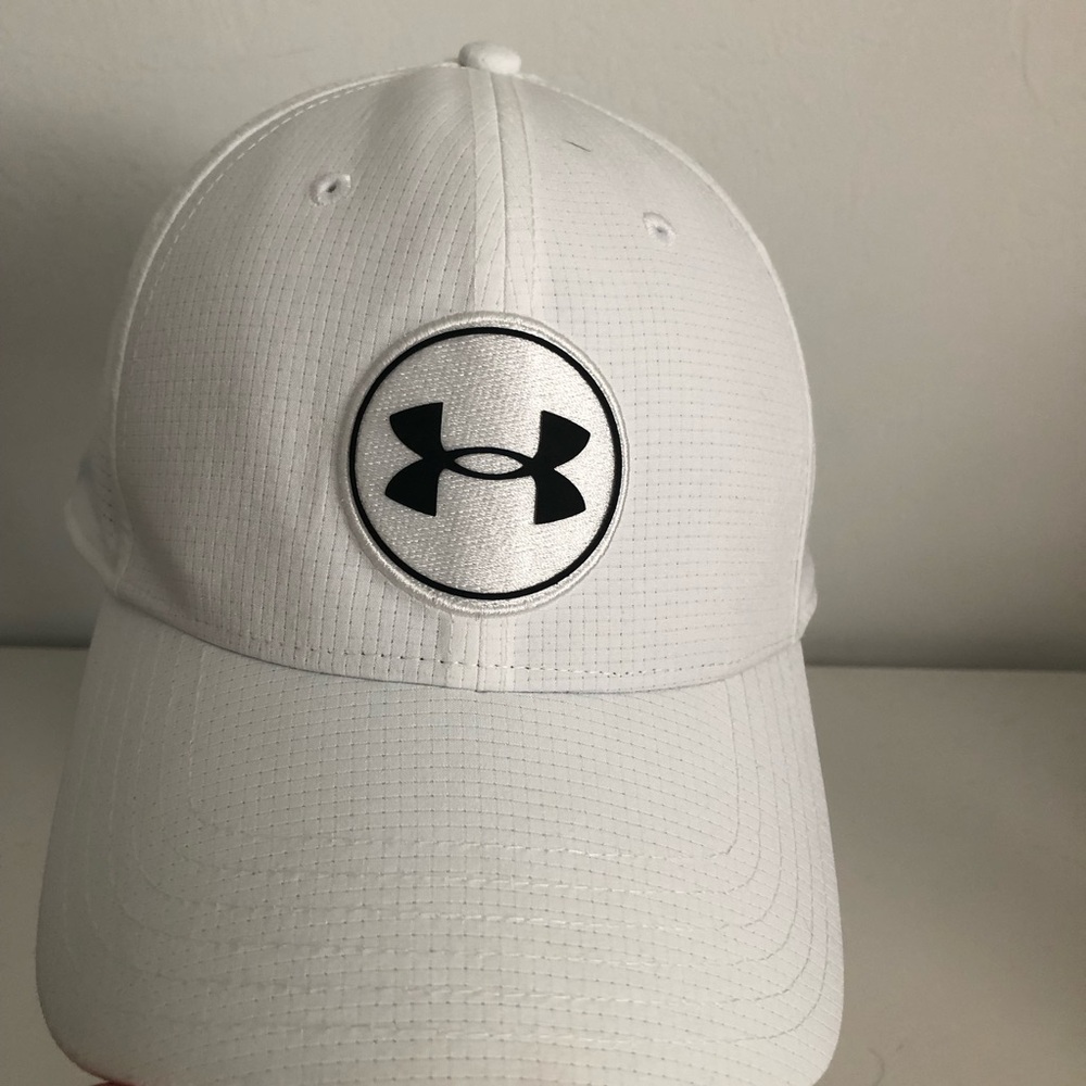Under Armour Flex Fit White Baseball Cap with Black Logo